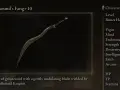 La mejor arma Elden Ring: Colmillo de Bloodhound +10, una gran espada curva con hoja ondulante.